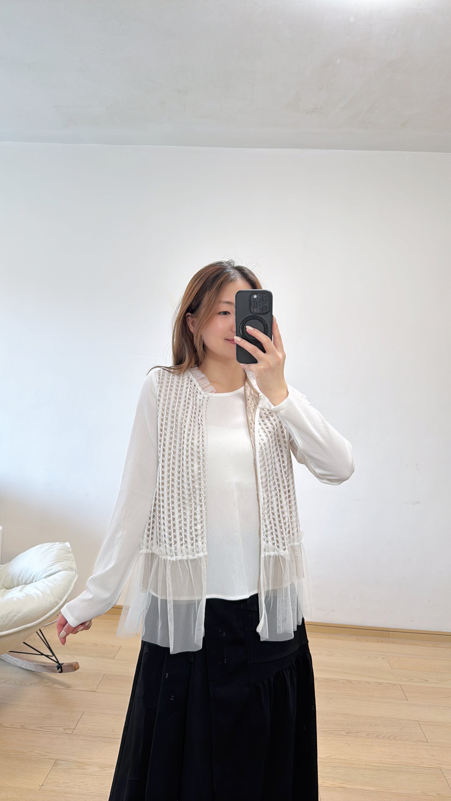 B43310《網網拼ruffles TOP》兩色 (白/黑色）