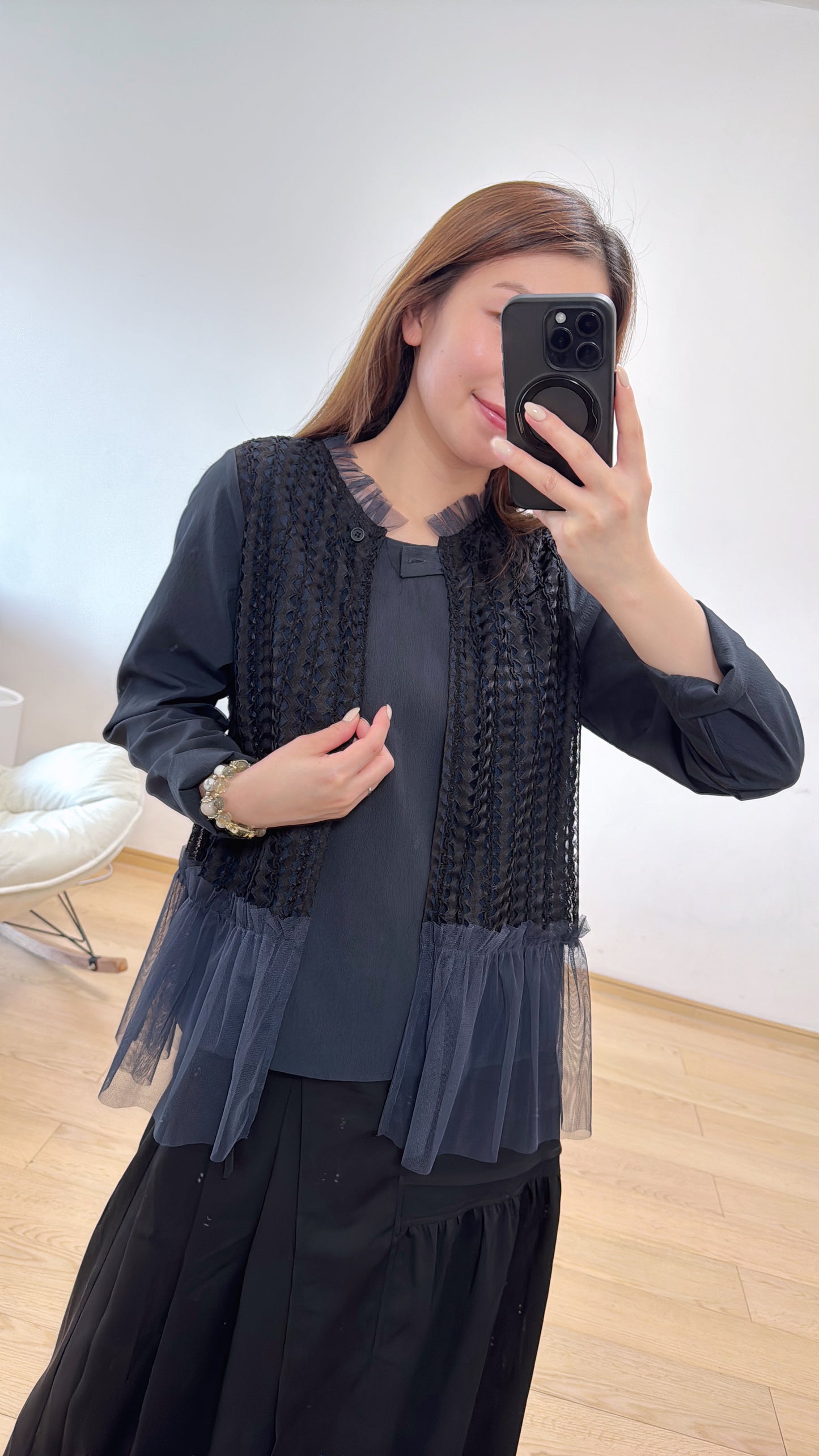 B43310《網網拼ruffles TOP》兩色 (白/黑色）