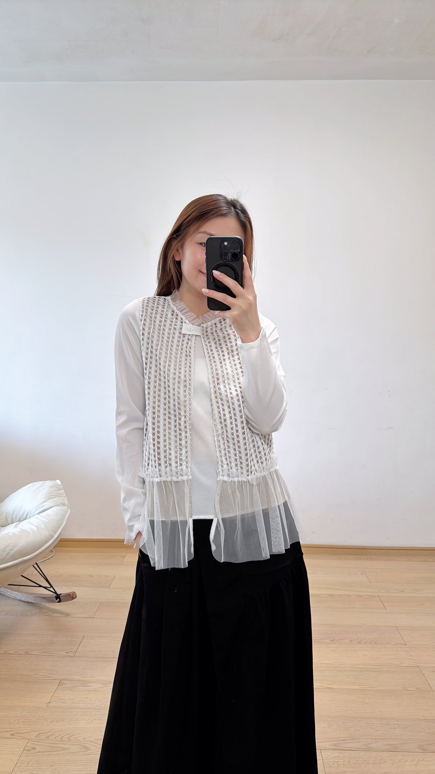 B43310《網網拼ruffles TOP》兩色 (白/黑色）