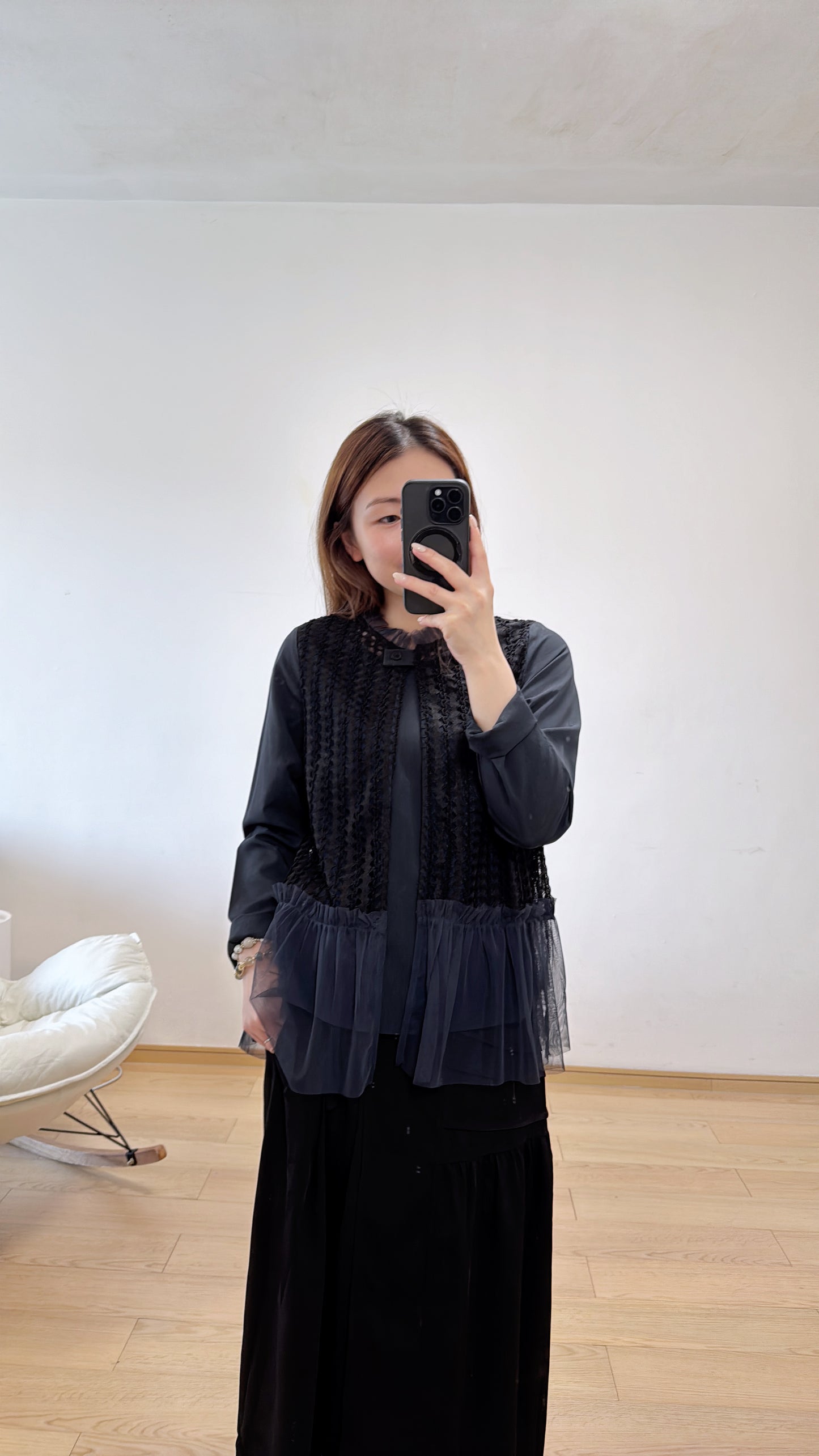 B43310《網網拼ruffles TOP》兩色 (白/黑色）